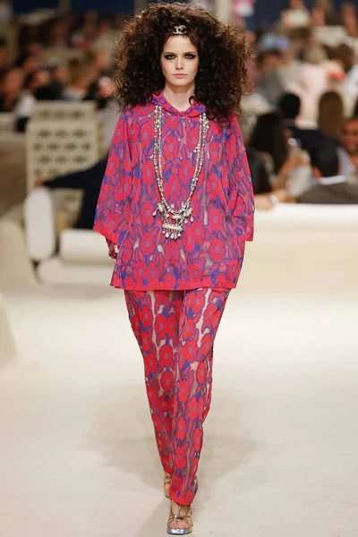 Look 34
